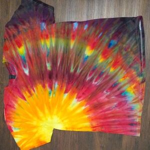Tie dye tee XL